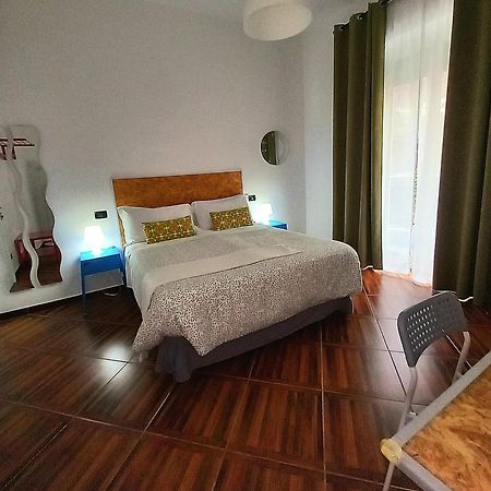 Your Bed Napoli מראה חיצוני תמונה